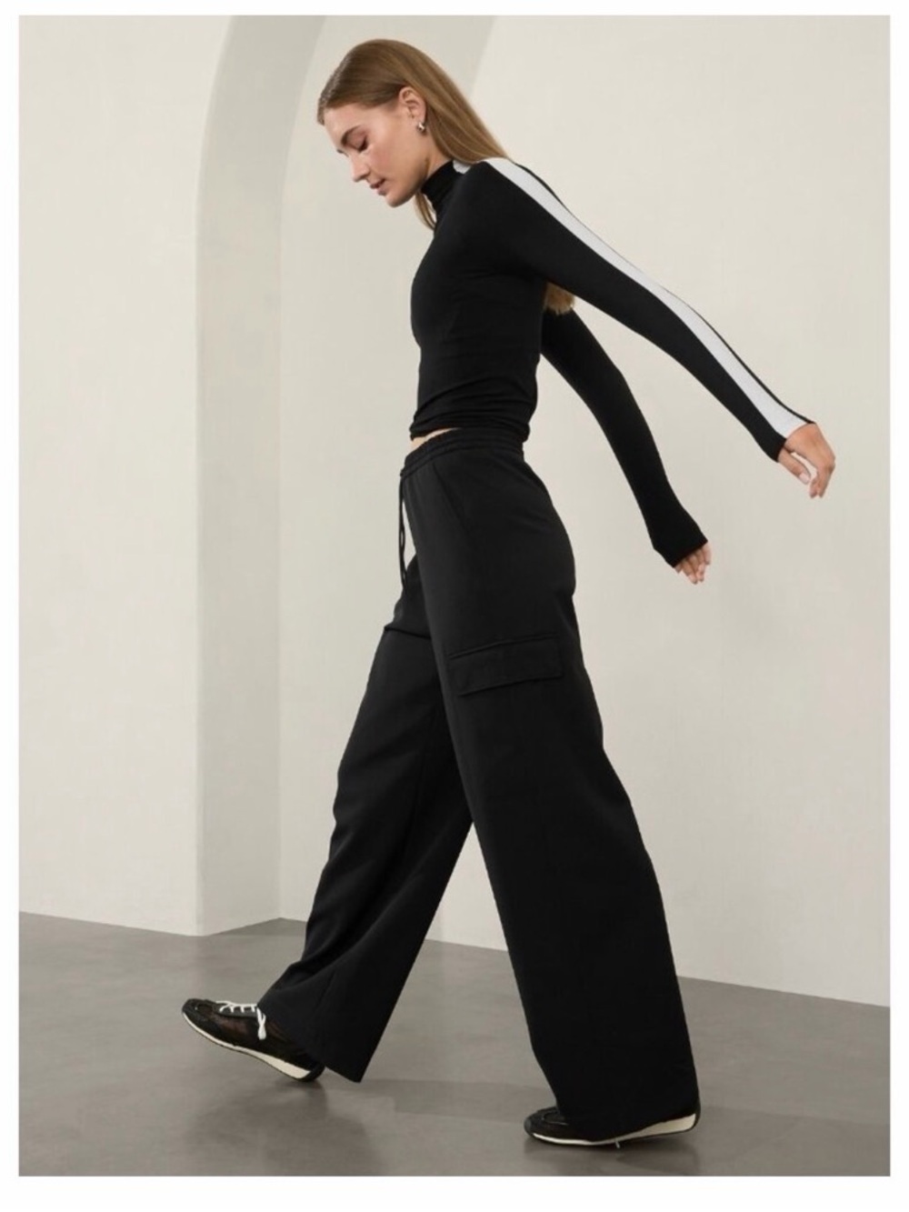 NWT Athleta Black Promenade Cargo Pants Wide Leg Medium Petite